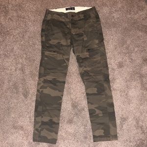 Abercrombie and Fitch Mens Camo Pants